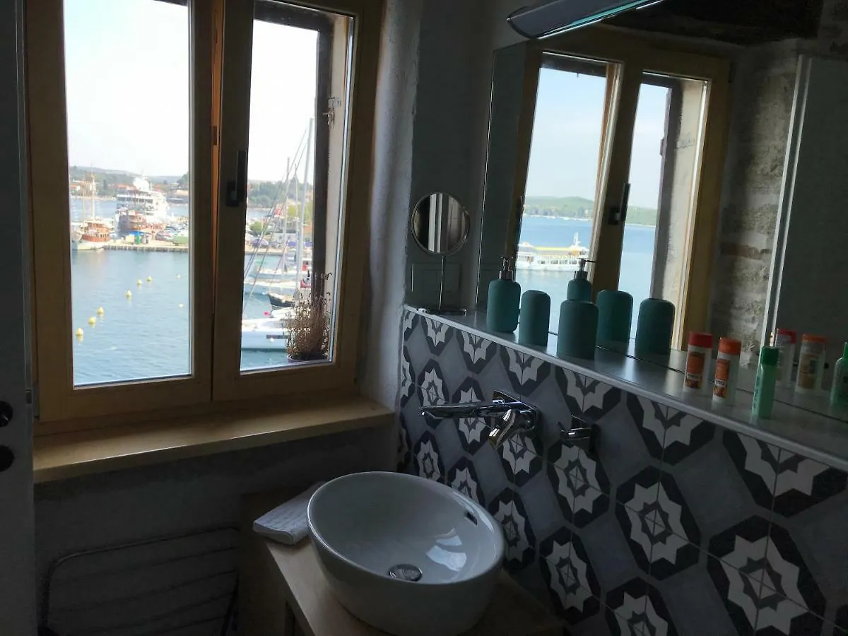 Apartment Studio First Row To The Sea Rovinj